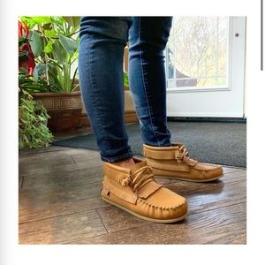 Laurentian Chief Moccasin Boots